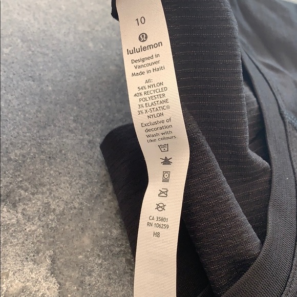 *NWT* Swiftly Tech LS - Picture 4 of 4